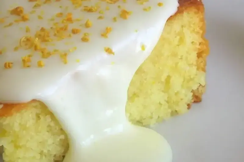 Foto ilustrativa da receita de Bolo de Limão com Cream Cheese