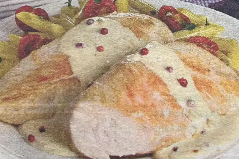 Foto ilustrativa da receita de Frango com molho de pimenta-rosa