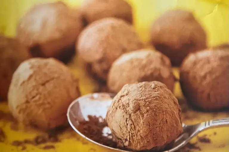 Foto ilustrativa da receita de Trufas de amendoim  e cacau